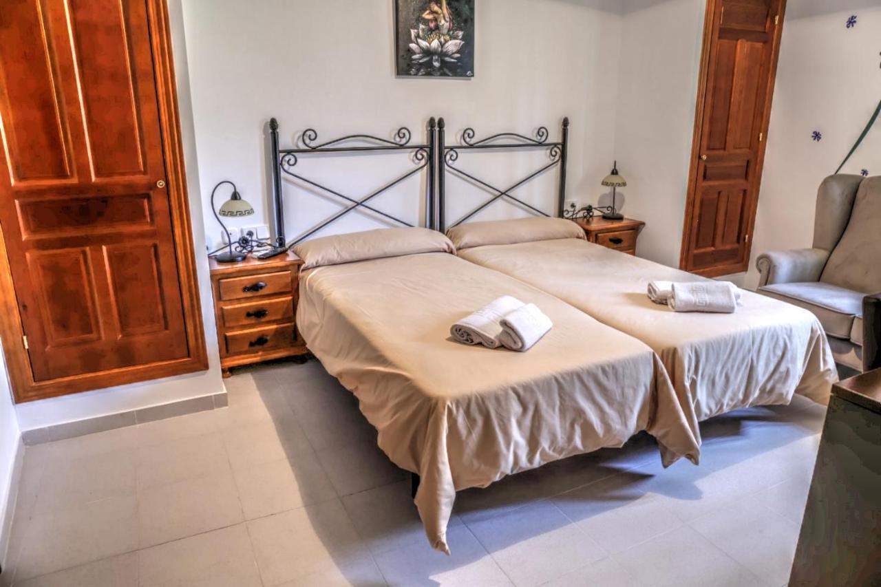 Hostal Rural De Cuadros Bedmar y Garciez エクステリア 写真