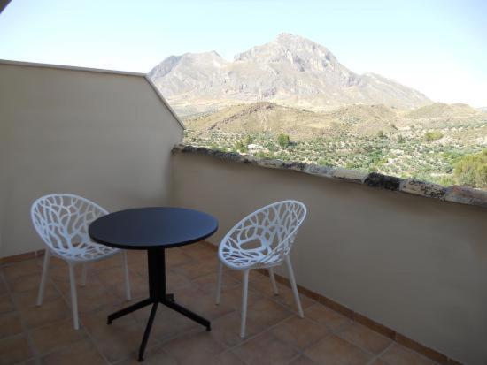 Hostal Rural De Cuadros Bedmar y Garciez エクステリア 写真