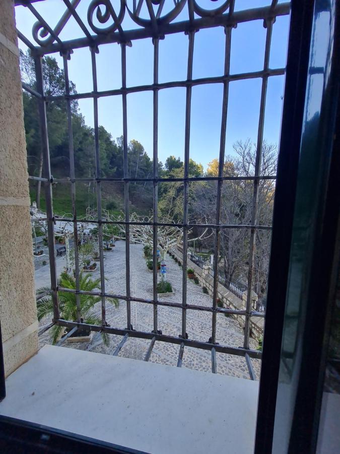 Hostal Rural De Cuadros Bedmar y Garciez エクステリア 写真